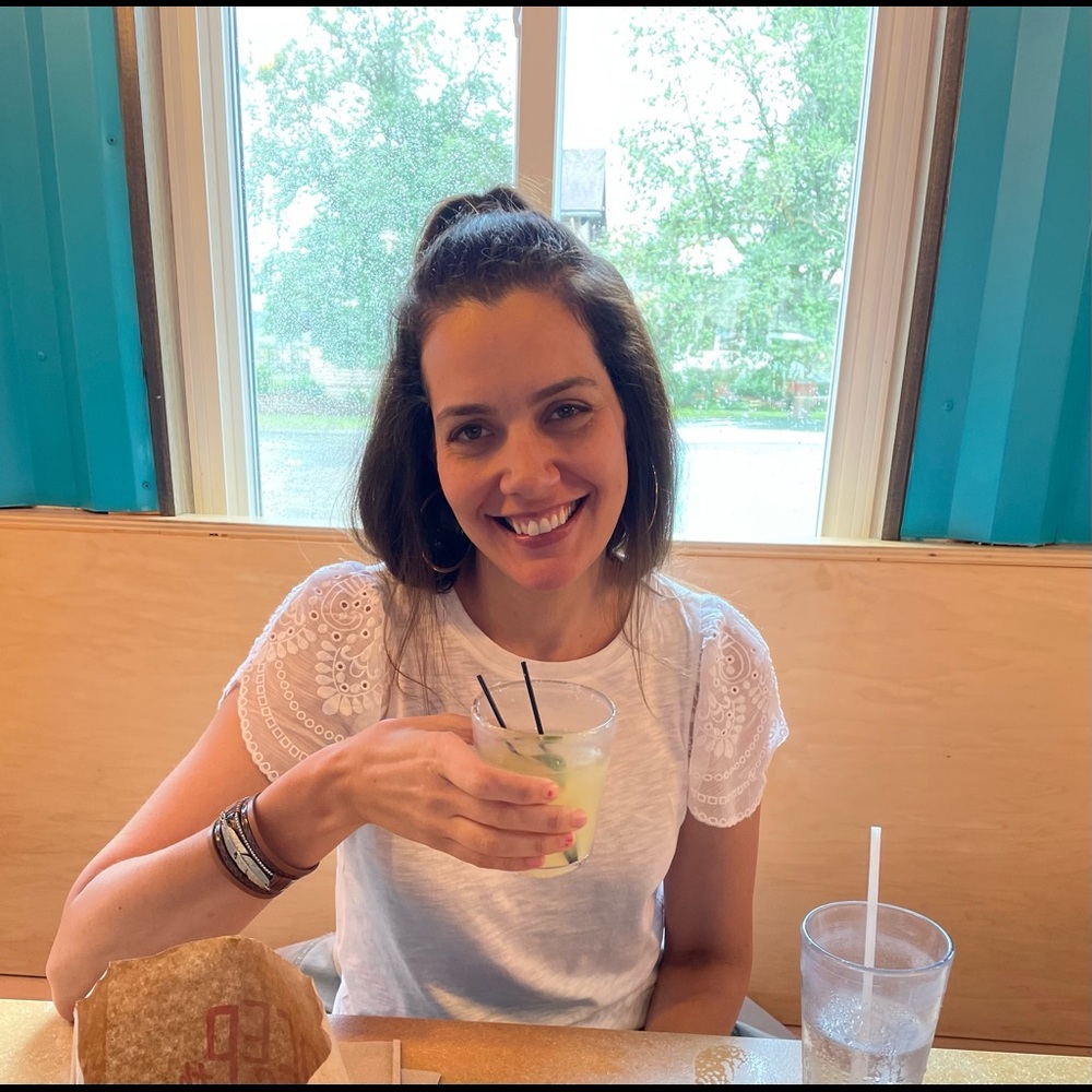 Meet your Posher, Jessica